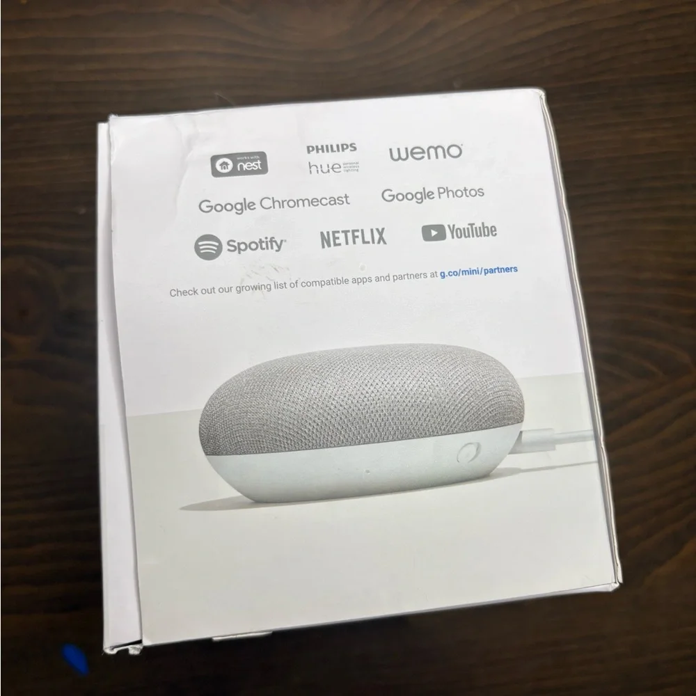 Google Home Mini in Light Gray